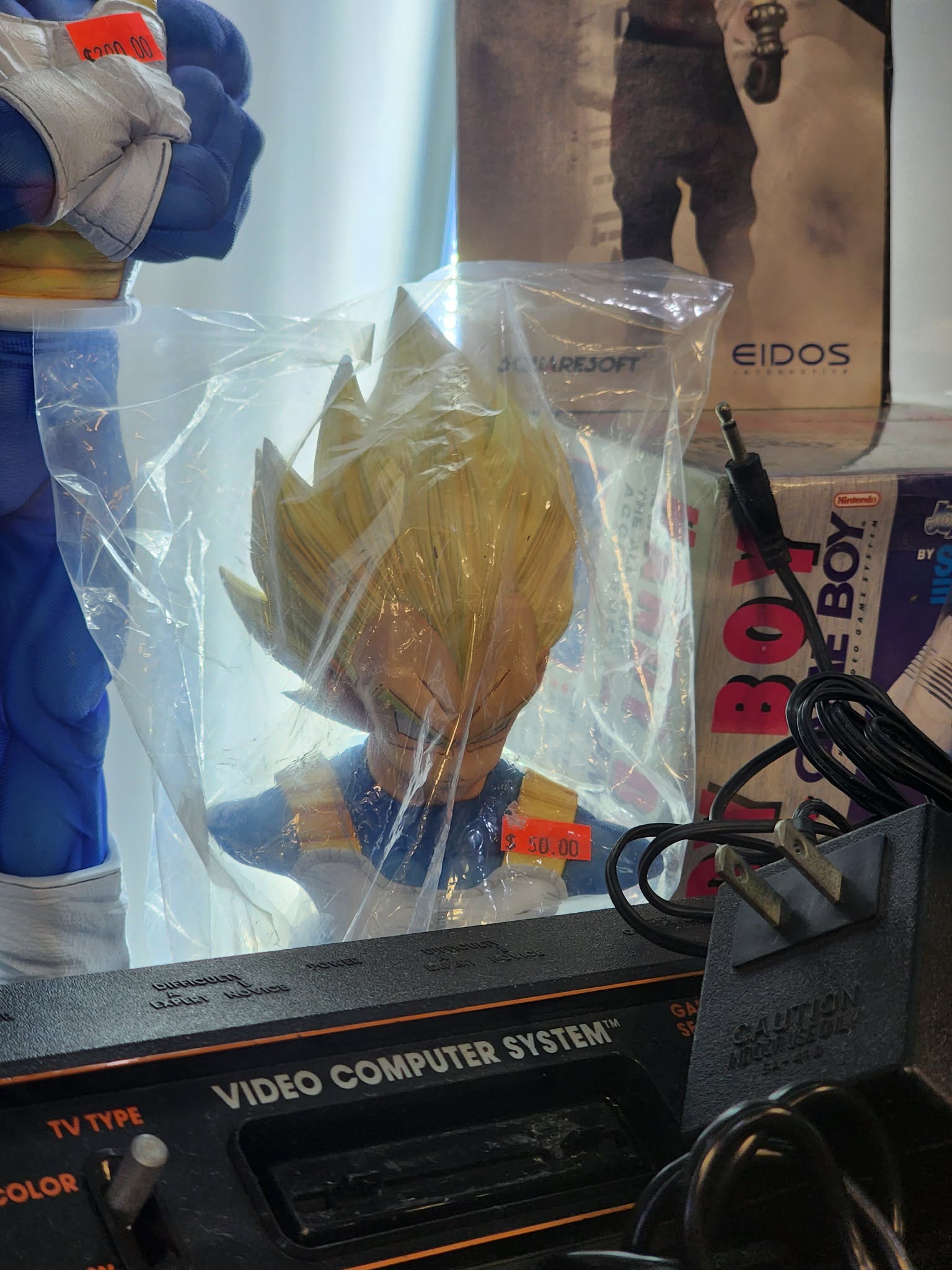 Unlimited Studio Dragon Ball Z Trunks & Vegeta 1/6 Scale Figures w/ interchangeable heads - Image 8